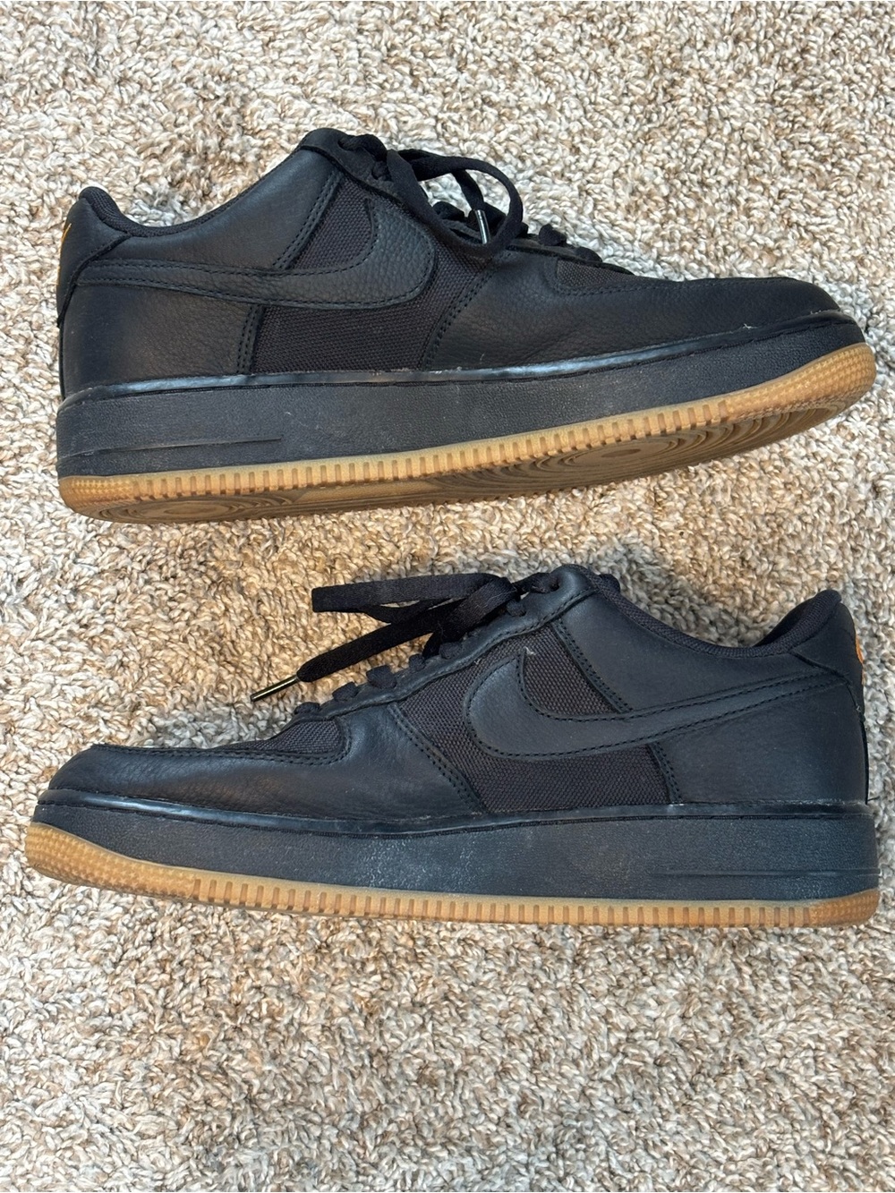 Men’s Black Nike Air Gore-Tex Low-Top Sneakers - Size 9
